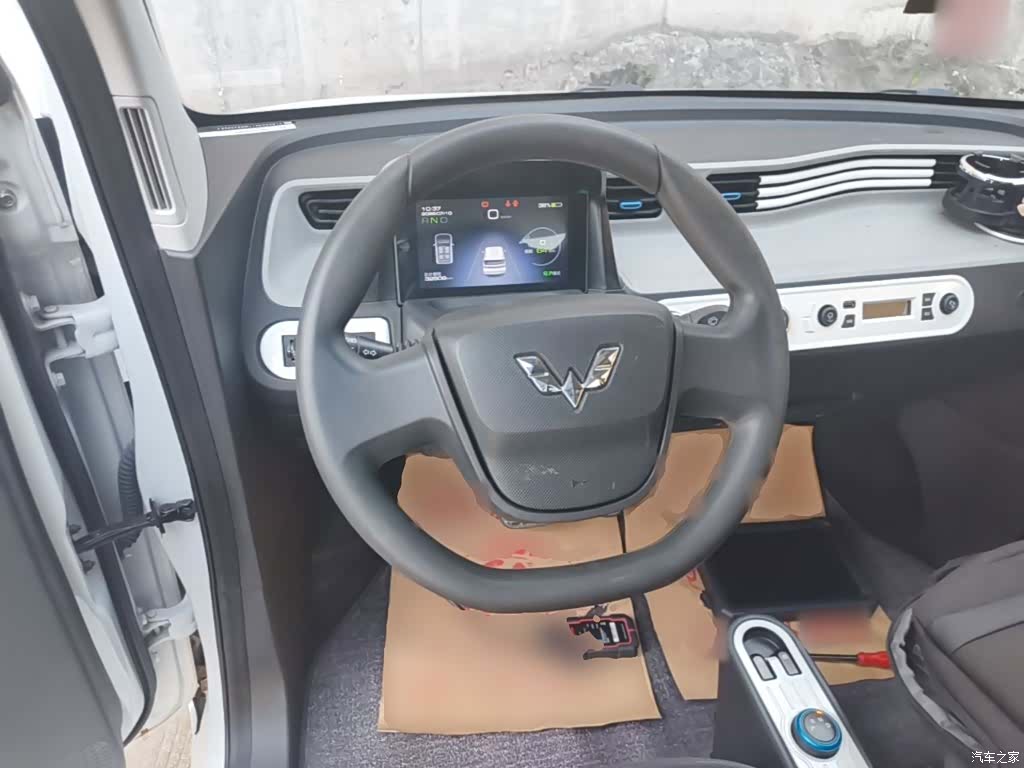 Wuling MINIEV, 2021 11