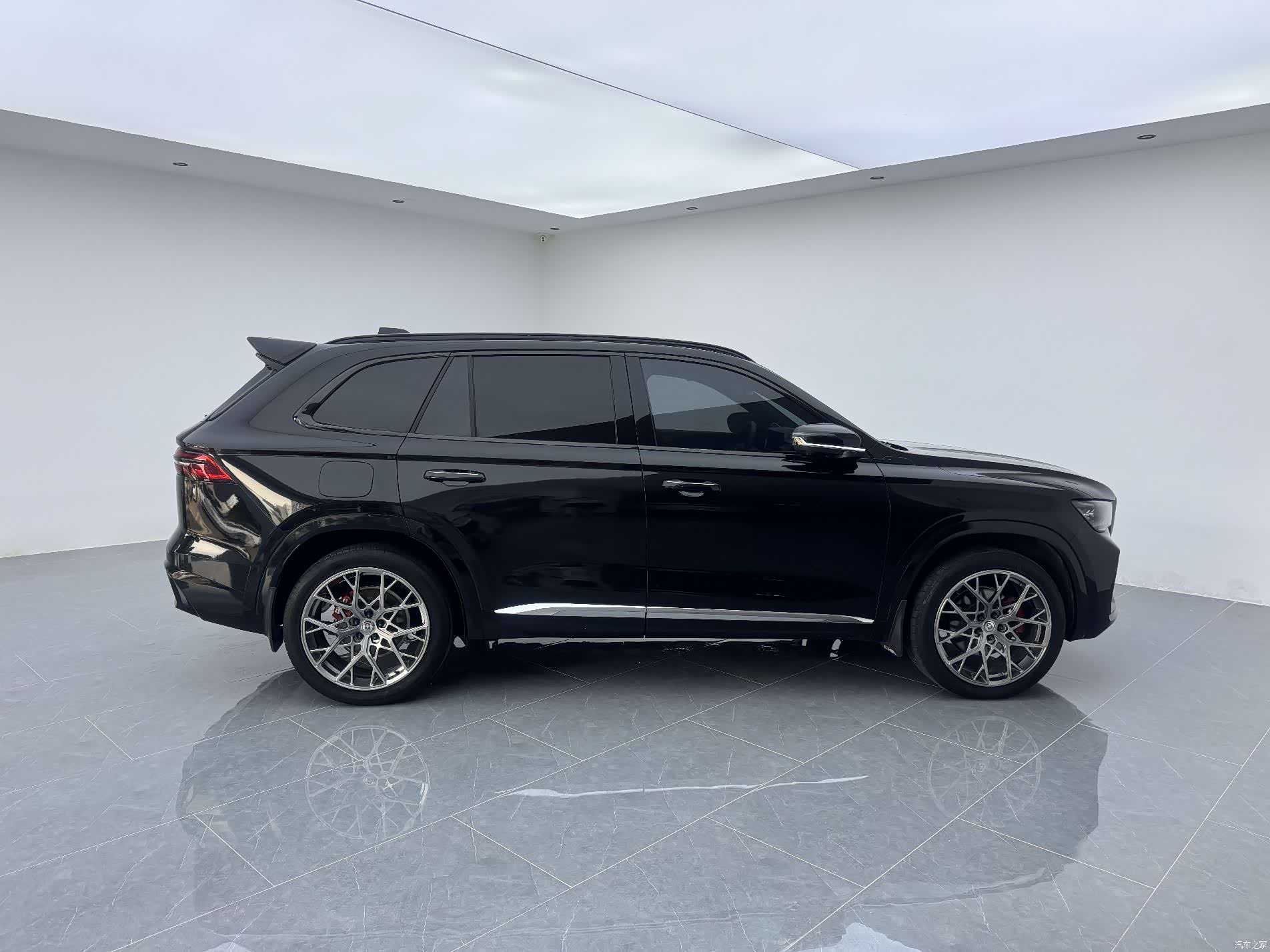 Geely Xingyue L, 2025 11