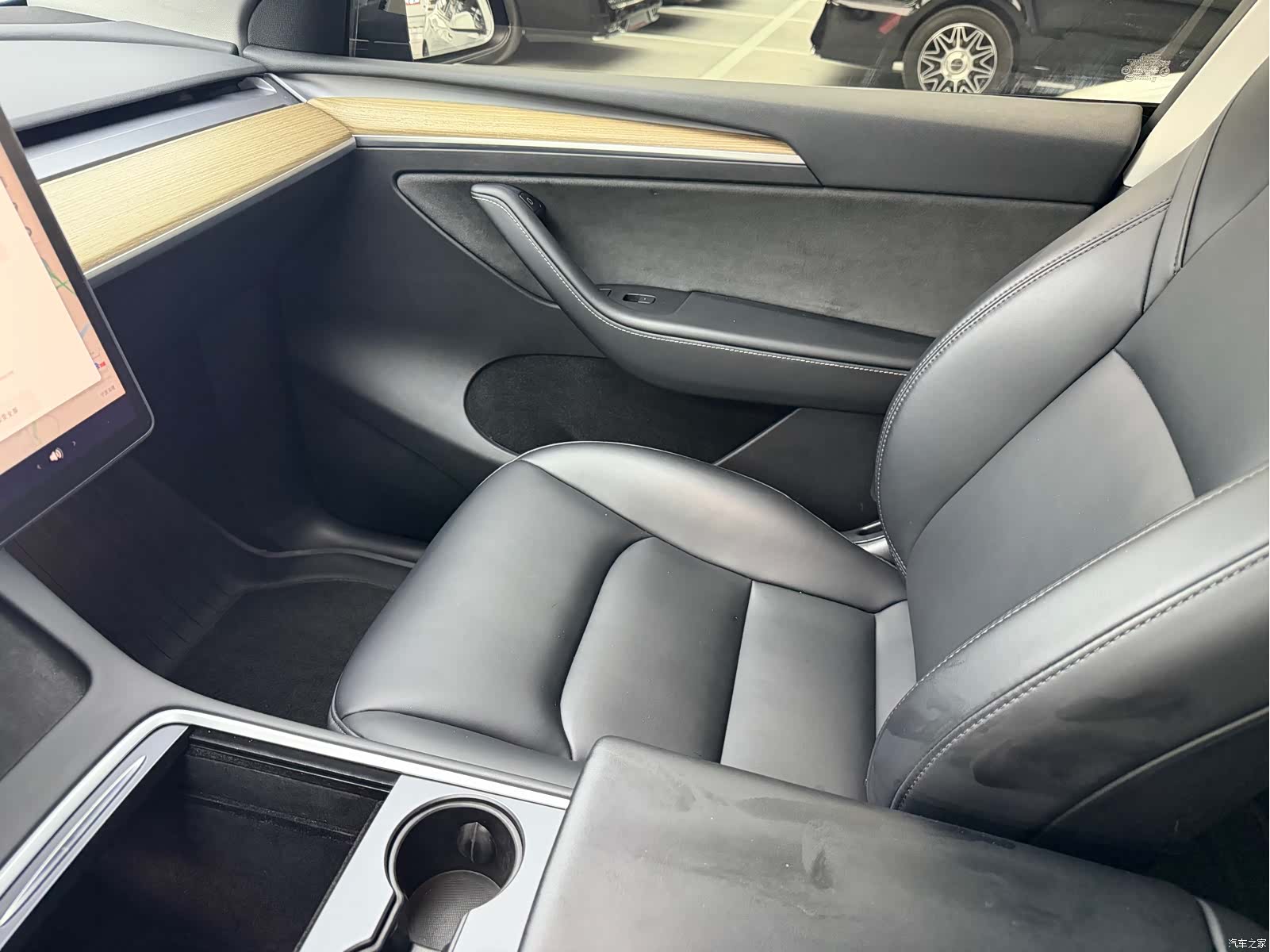 Tesla Model Y, 2023 8