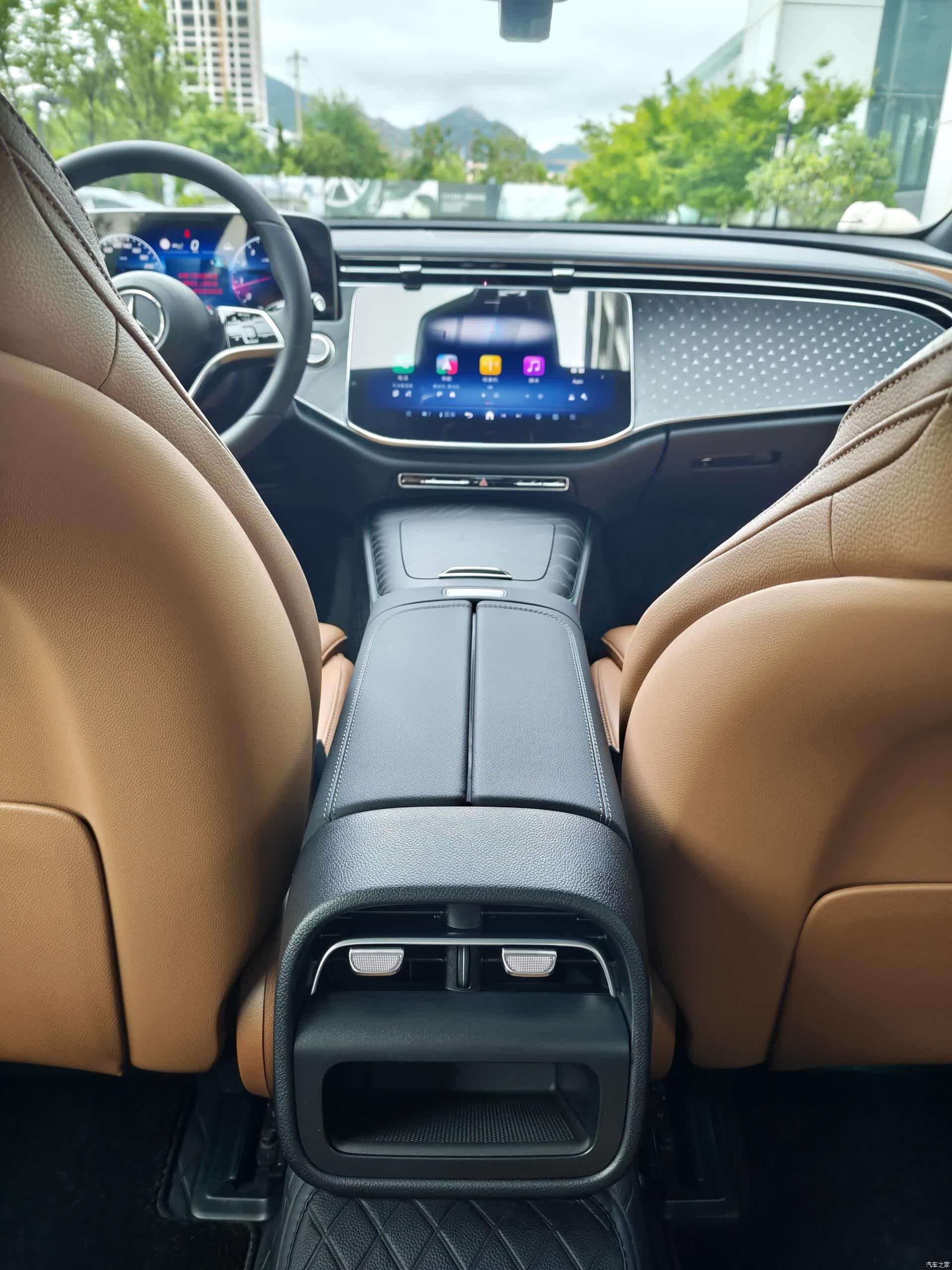 Mercedes-Benz E-Class, 2025 24
