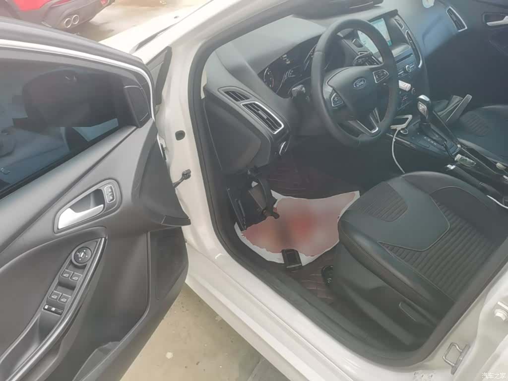 Ford Focus, 2017 16
