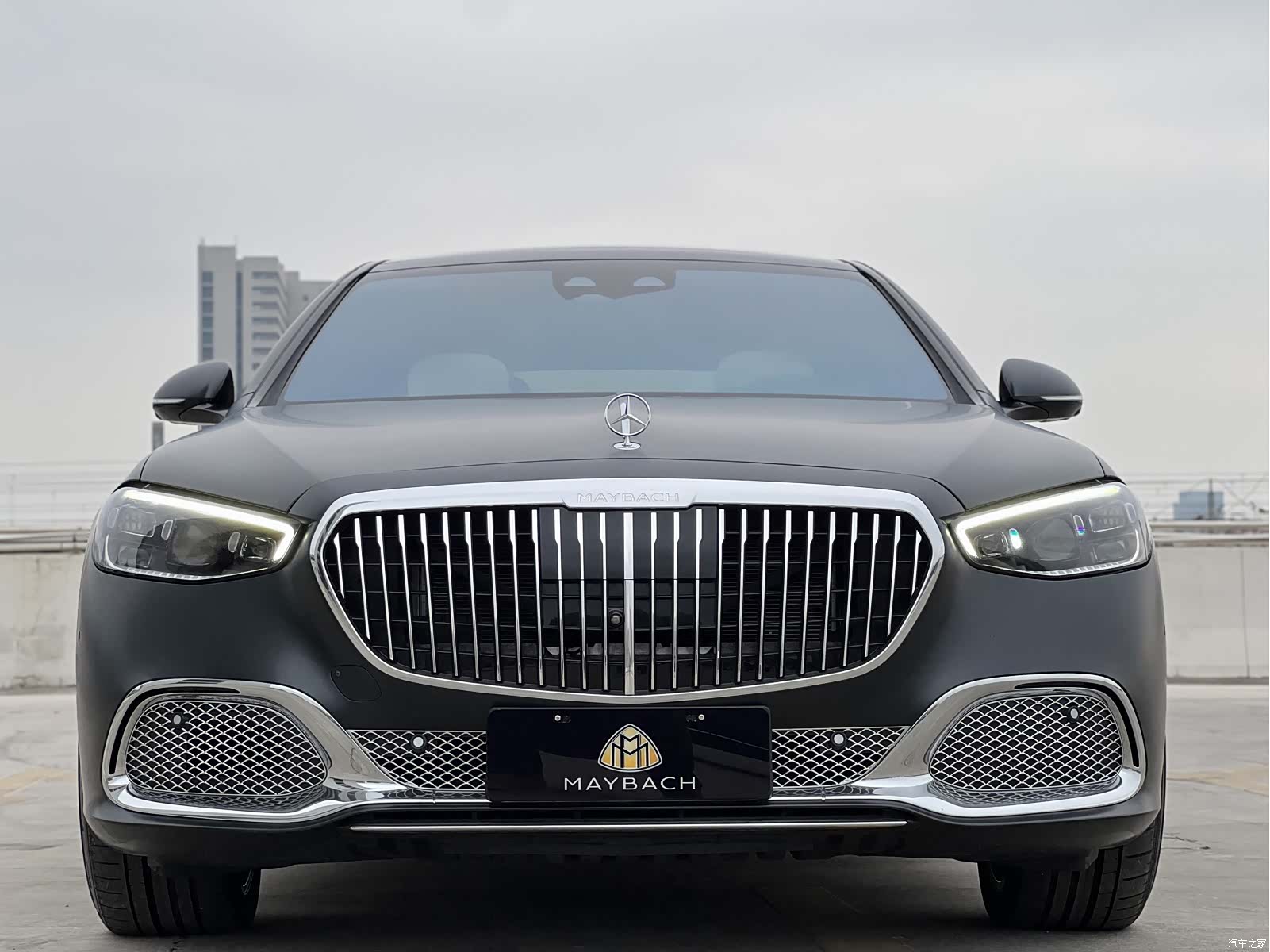 Maybach S-Class, 2023 3