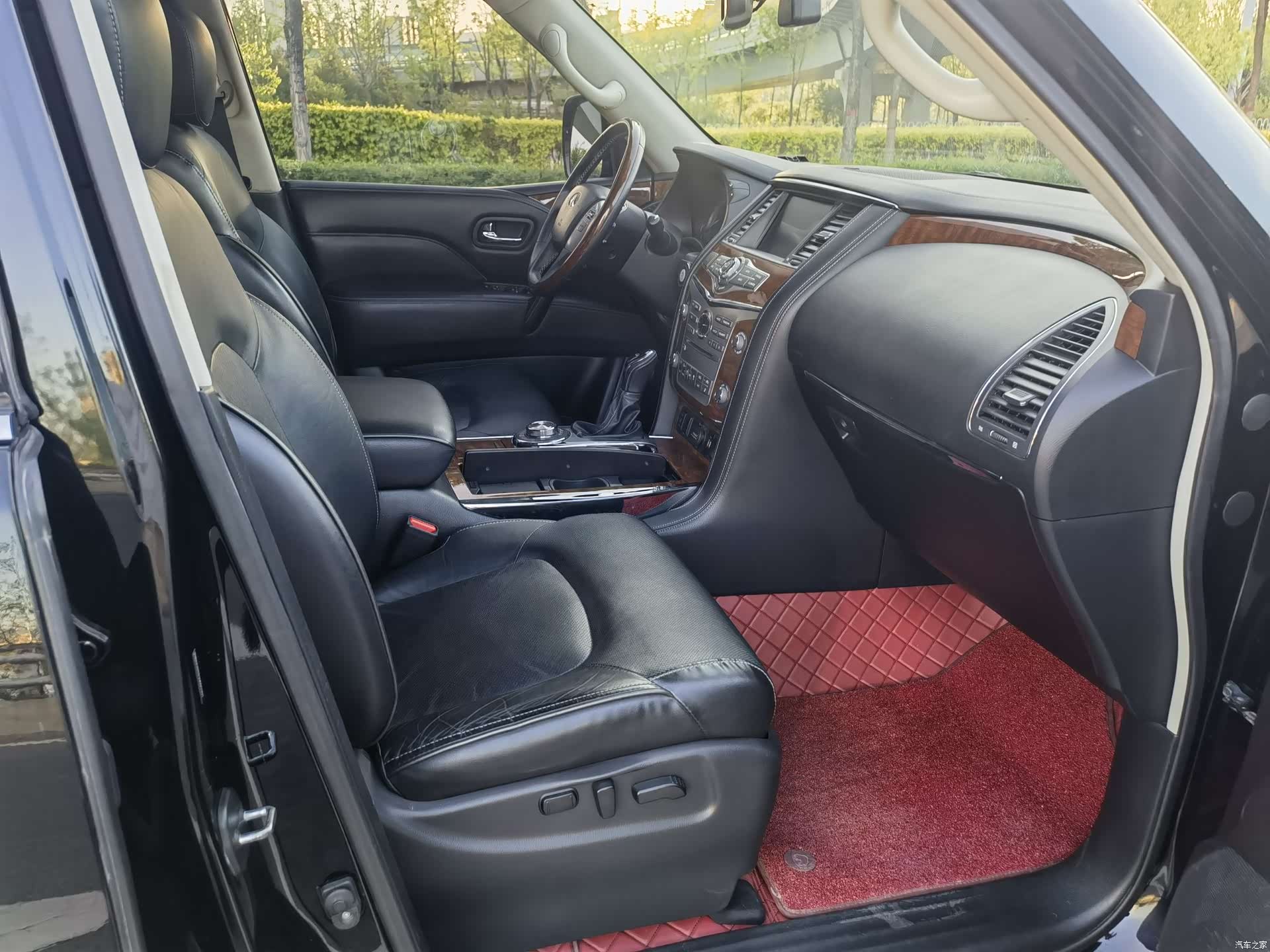 Infiniti QX80, 2019 8