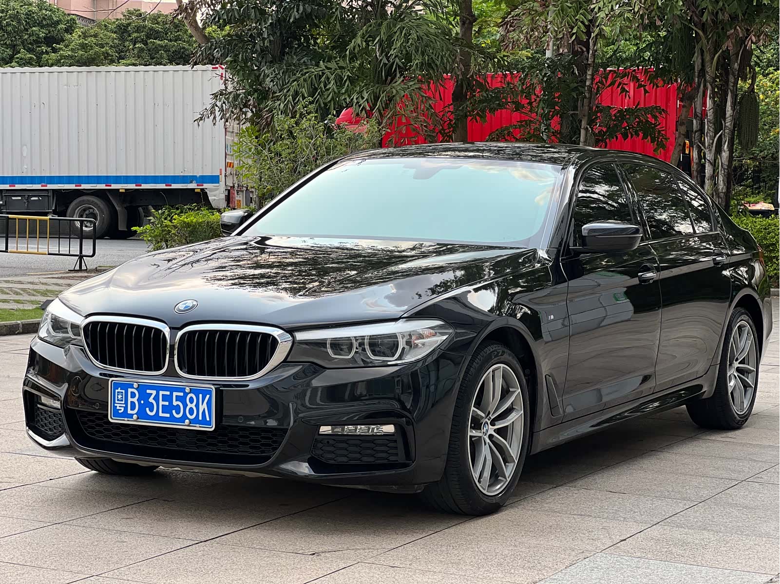 BMW 5 Series, 2018 1