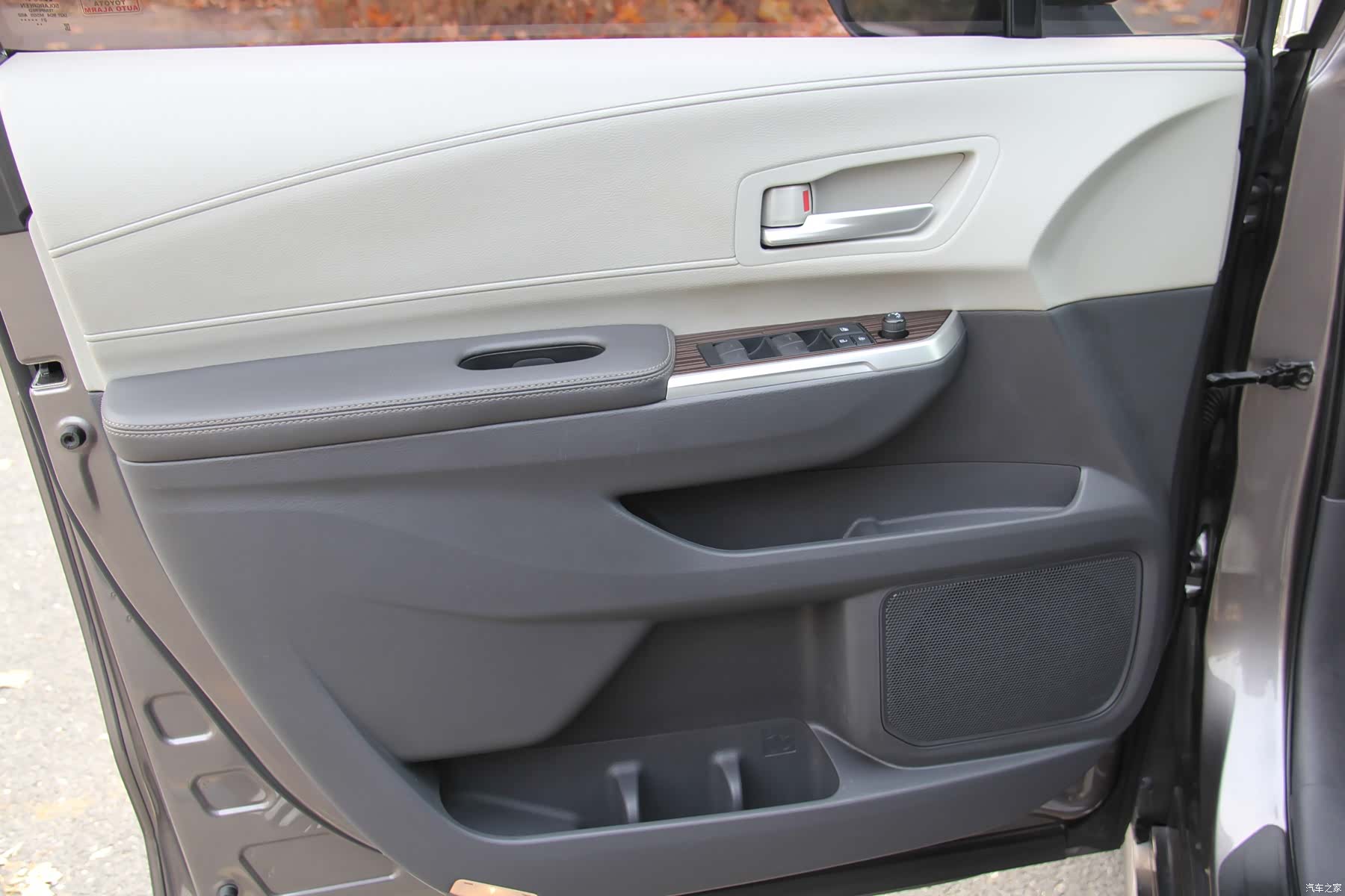 Toyota Sienna, 2022 10