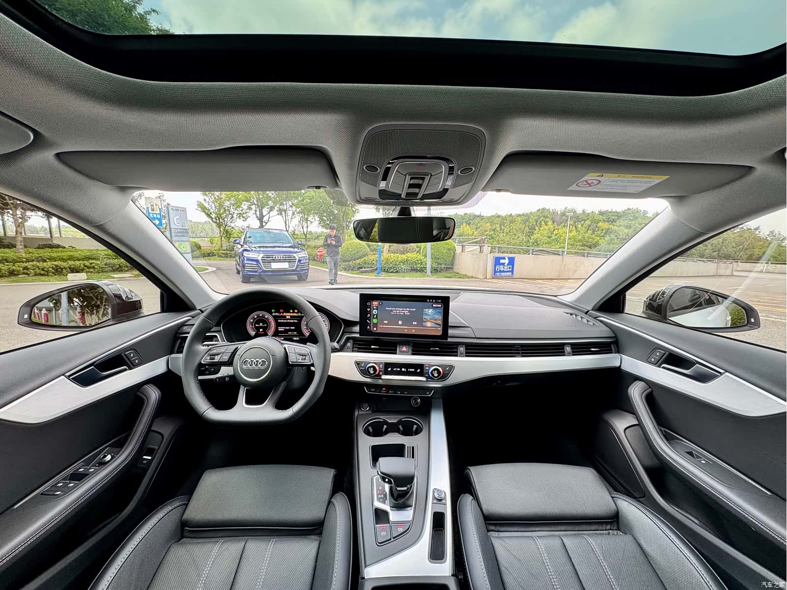 Audi A4L, 2023 все фото
