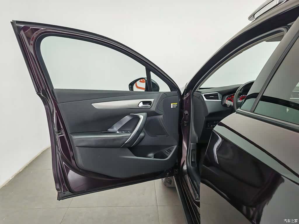 DS THP160, 2015 8