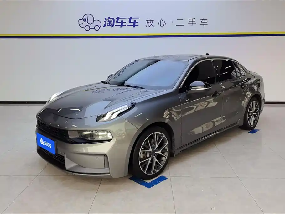Lynk & Co 03