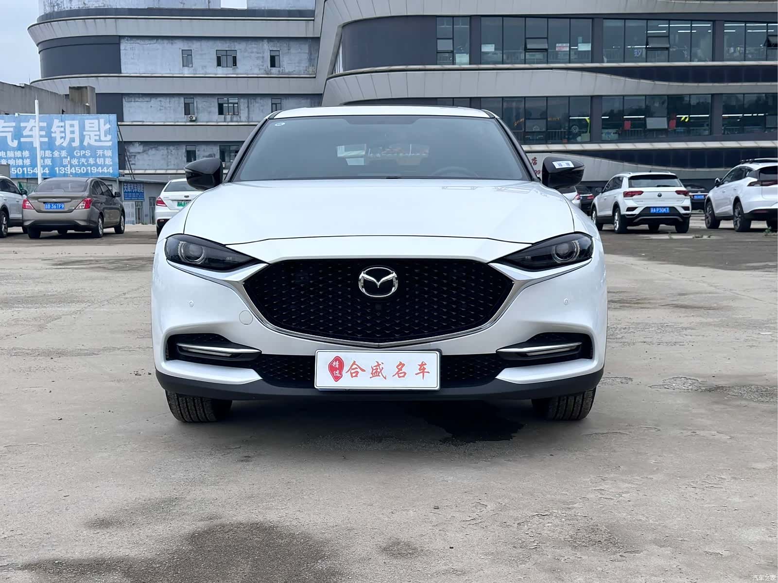 Mazda CX-4, 2023 4
