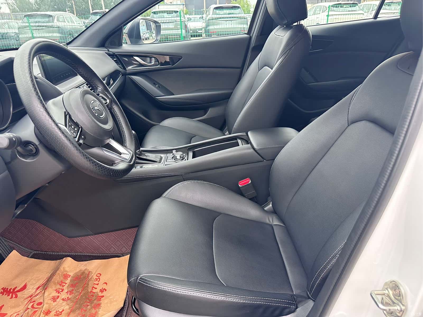 Mazda CX-4, 2023 22