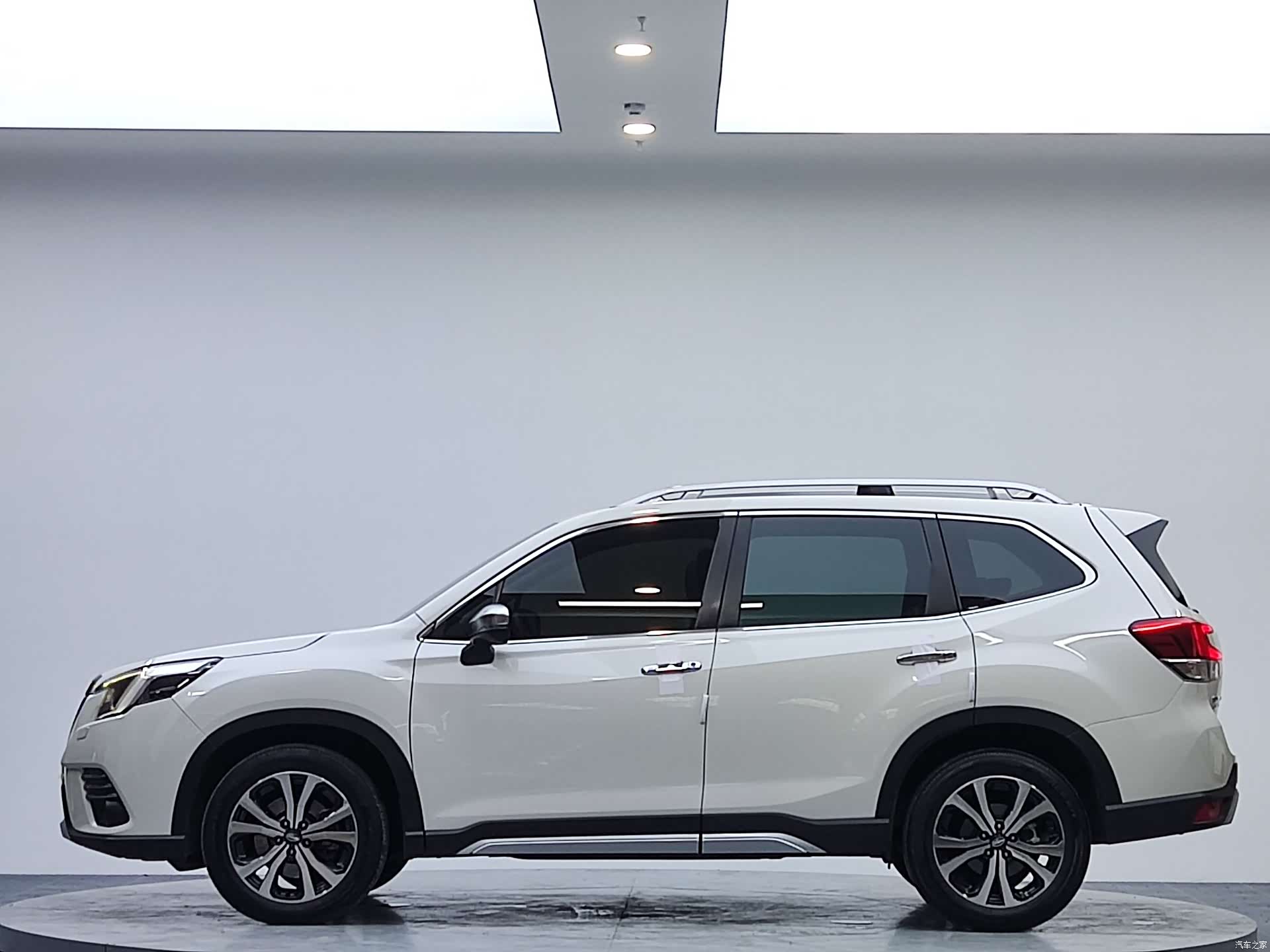 Subaru Forester, 2022 все фото