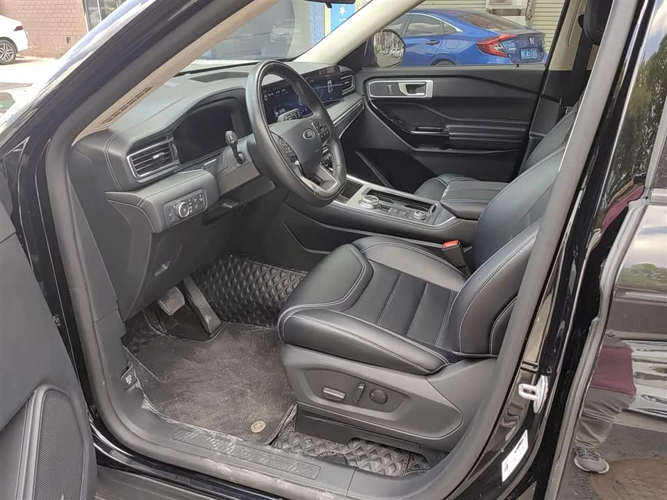 Ford Explorer Ford Explorer