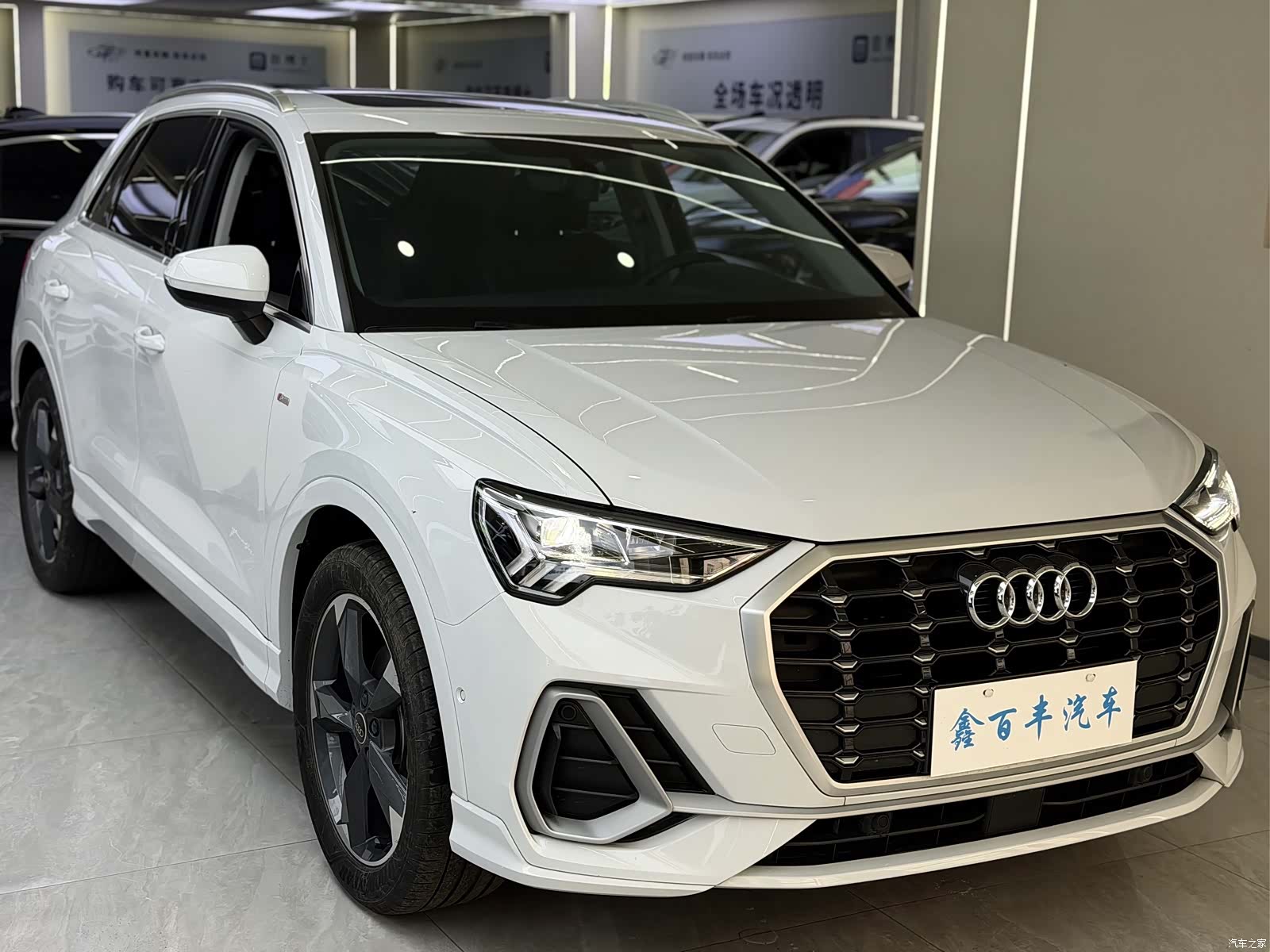Audi Q3, 2023 3