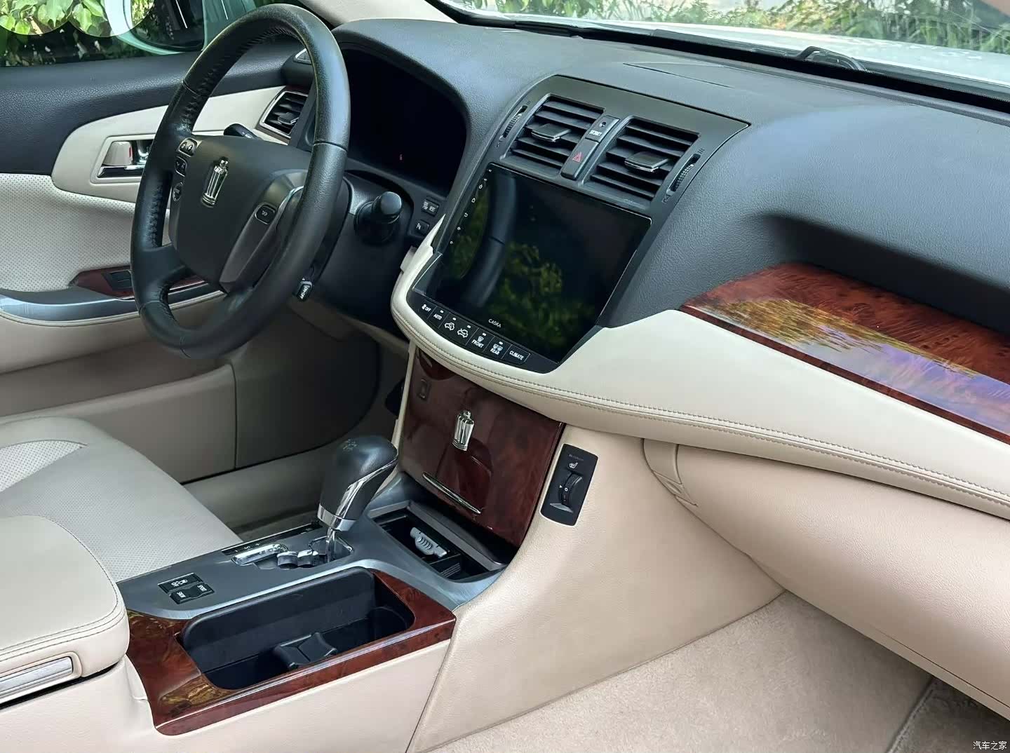 Toyota Crown, 2014 8