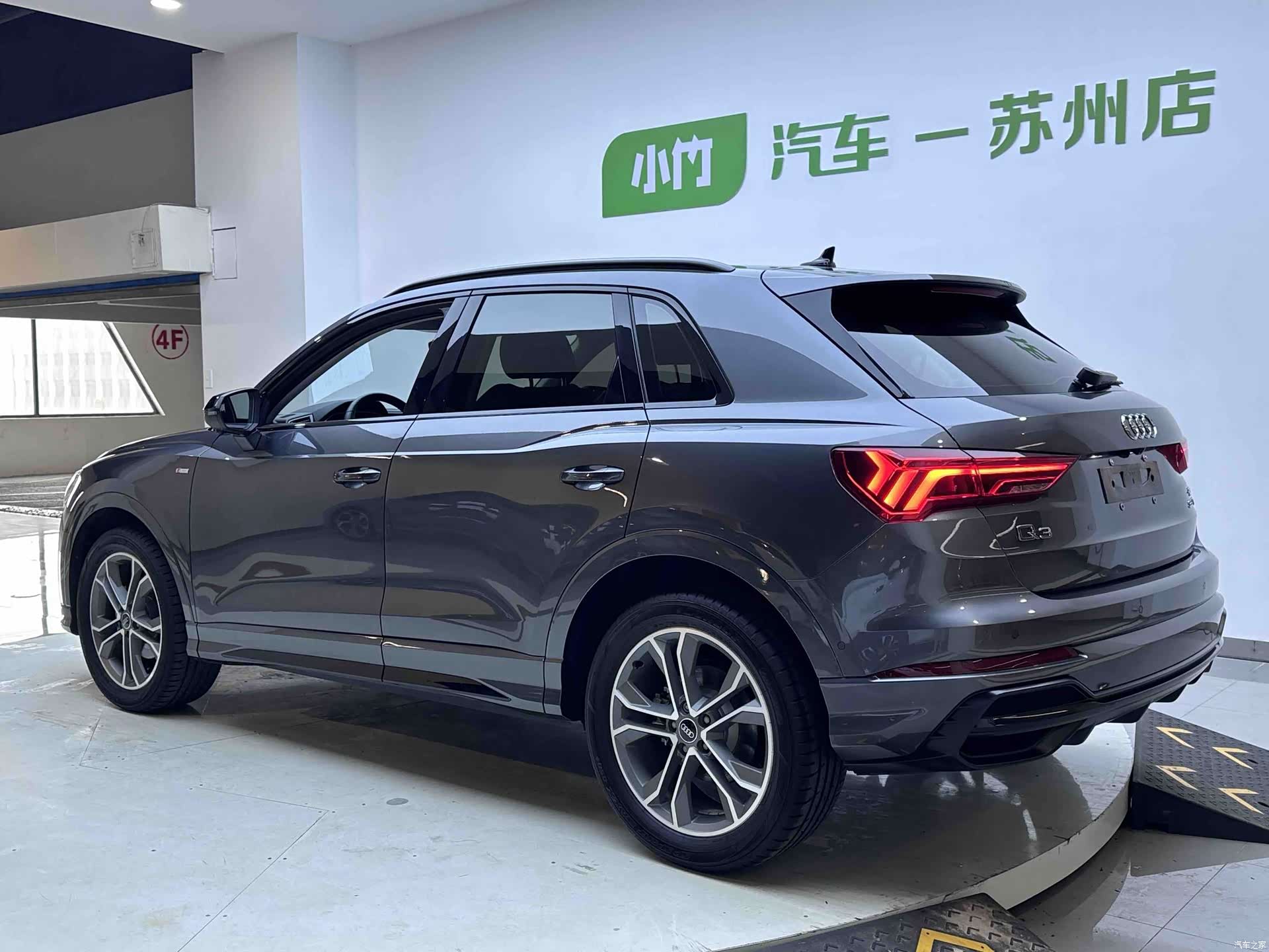 Audi Q3, 2022 4