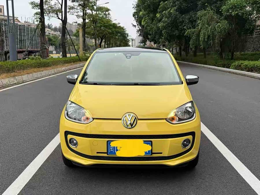 Volkswagen up! 2015, фото 1
