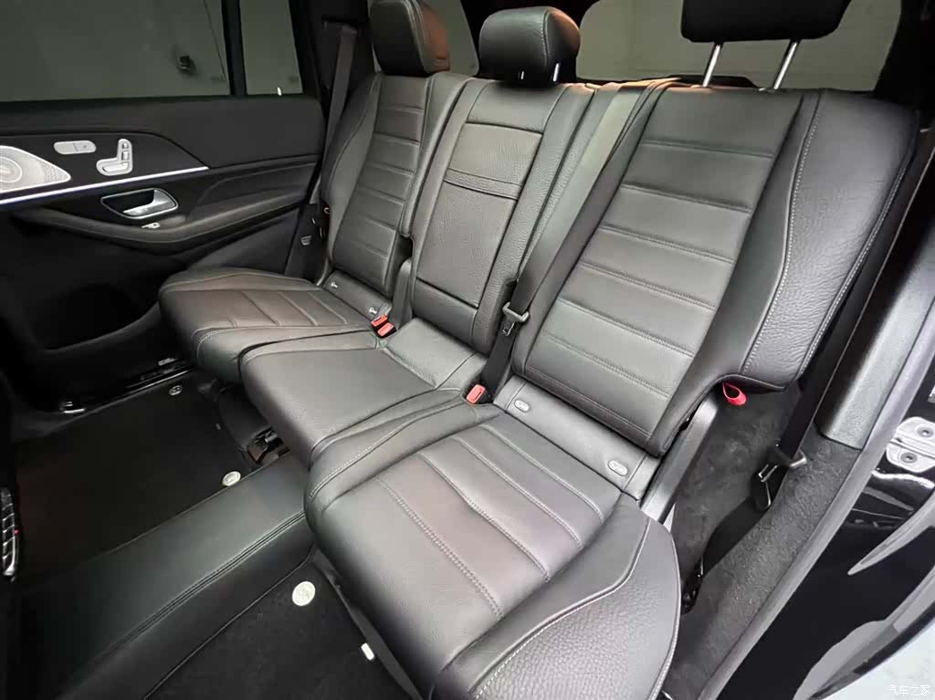Mercedes-Benz GLS, 2025 15