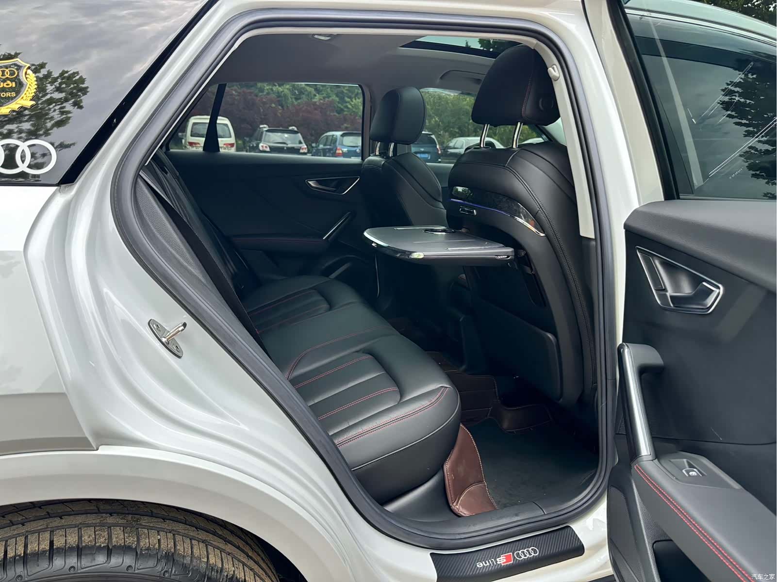 Audi Q2L, 2023 14