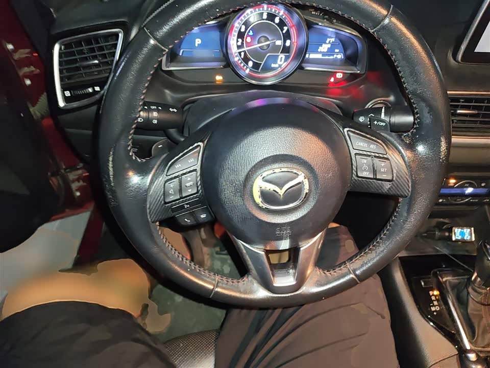 Mazda 3 Angkesaila