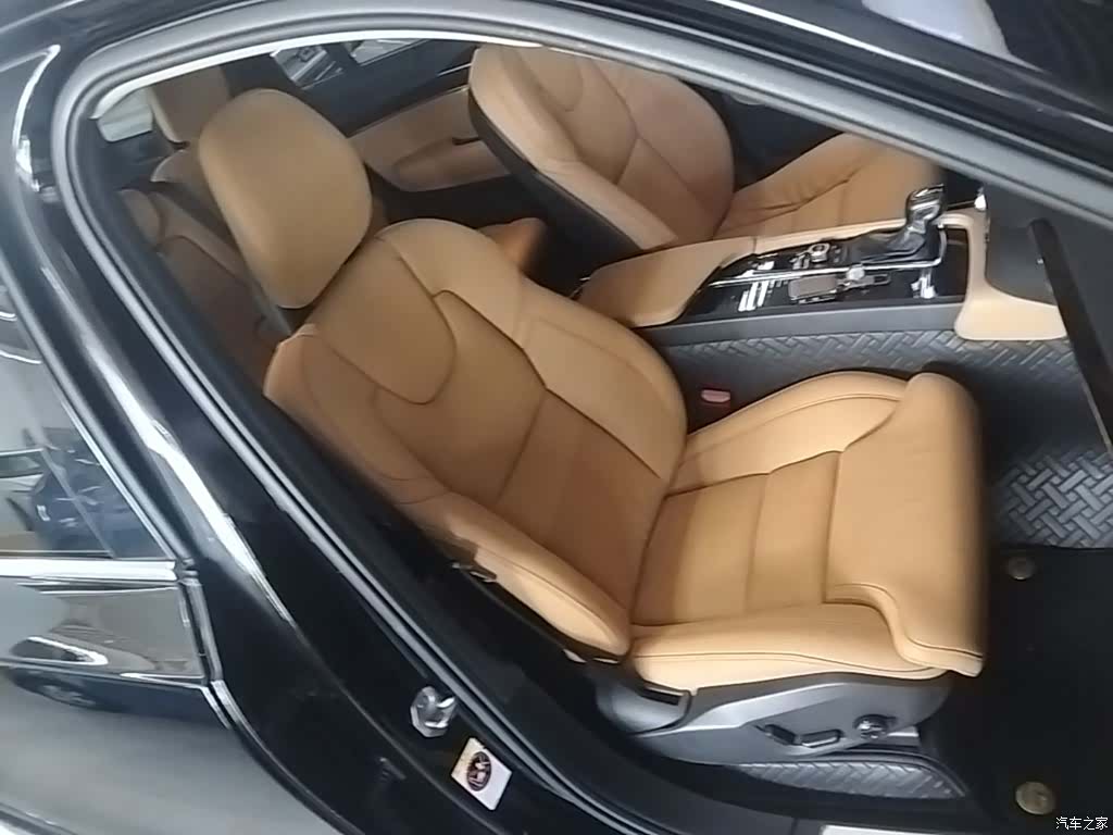 Volvo XC90, 2015 25