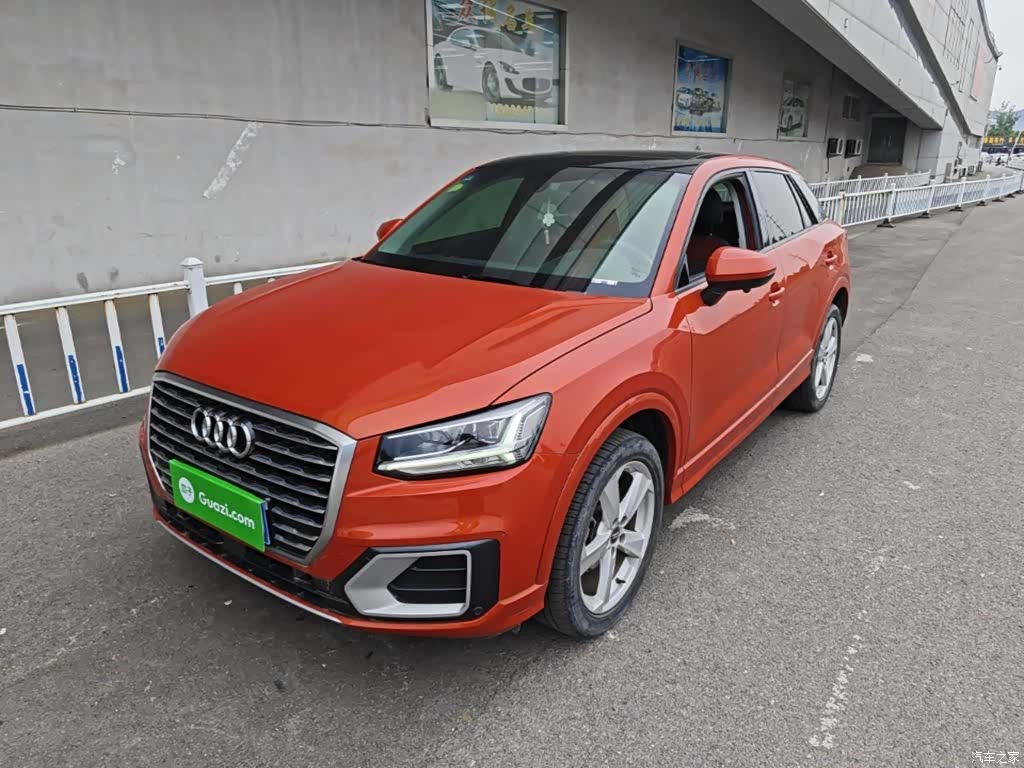 Audi Q2L, 2020 1
