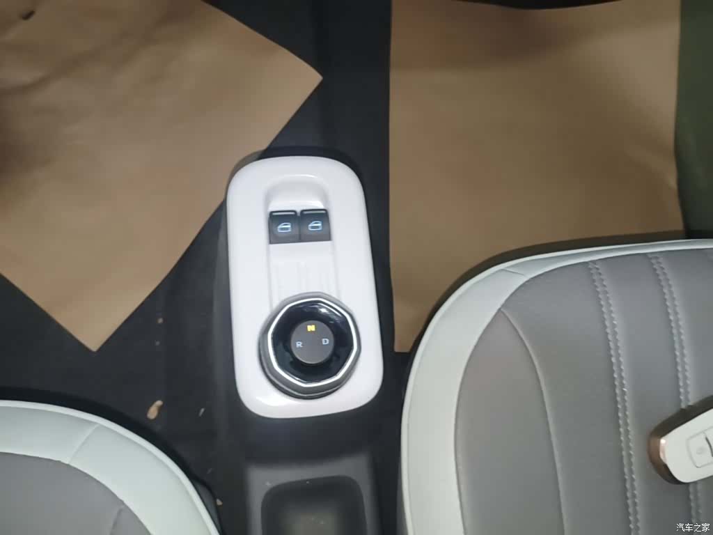 Geely Panda, 2025 14