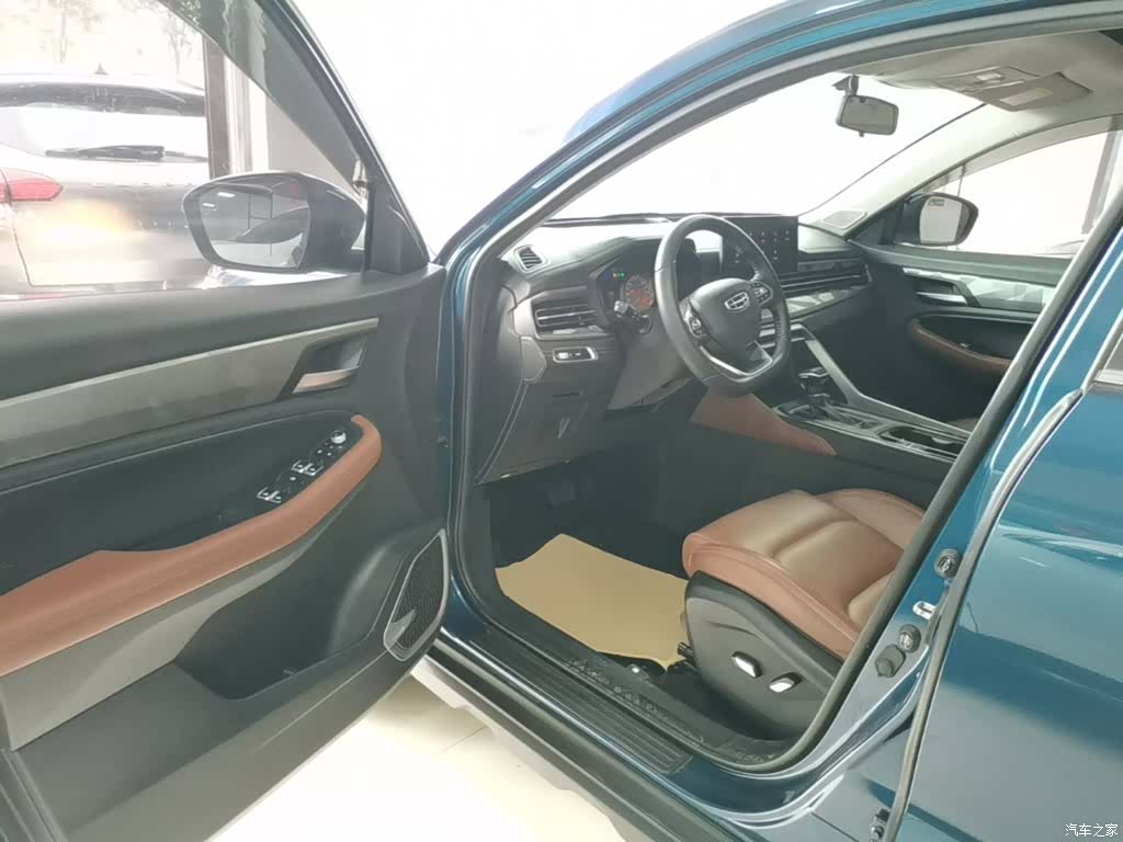 Geely X6, 2022 16
