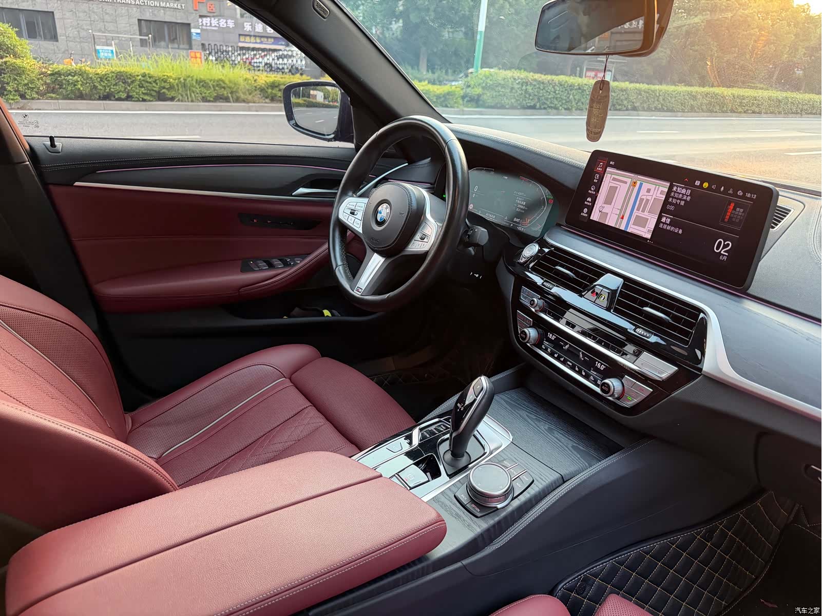 BMW 5 Series, 2023 21