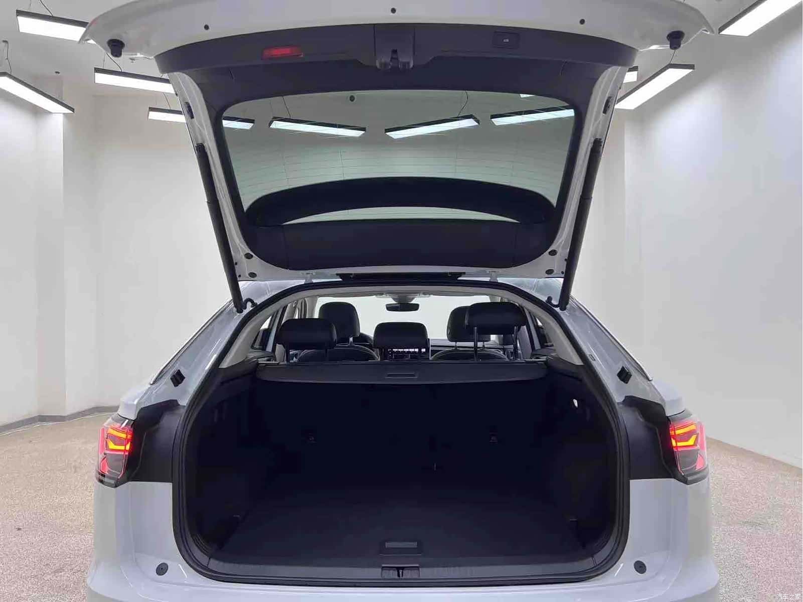 Volkswagen Tayron, 2025 23