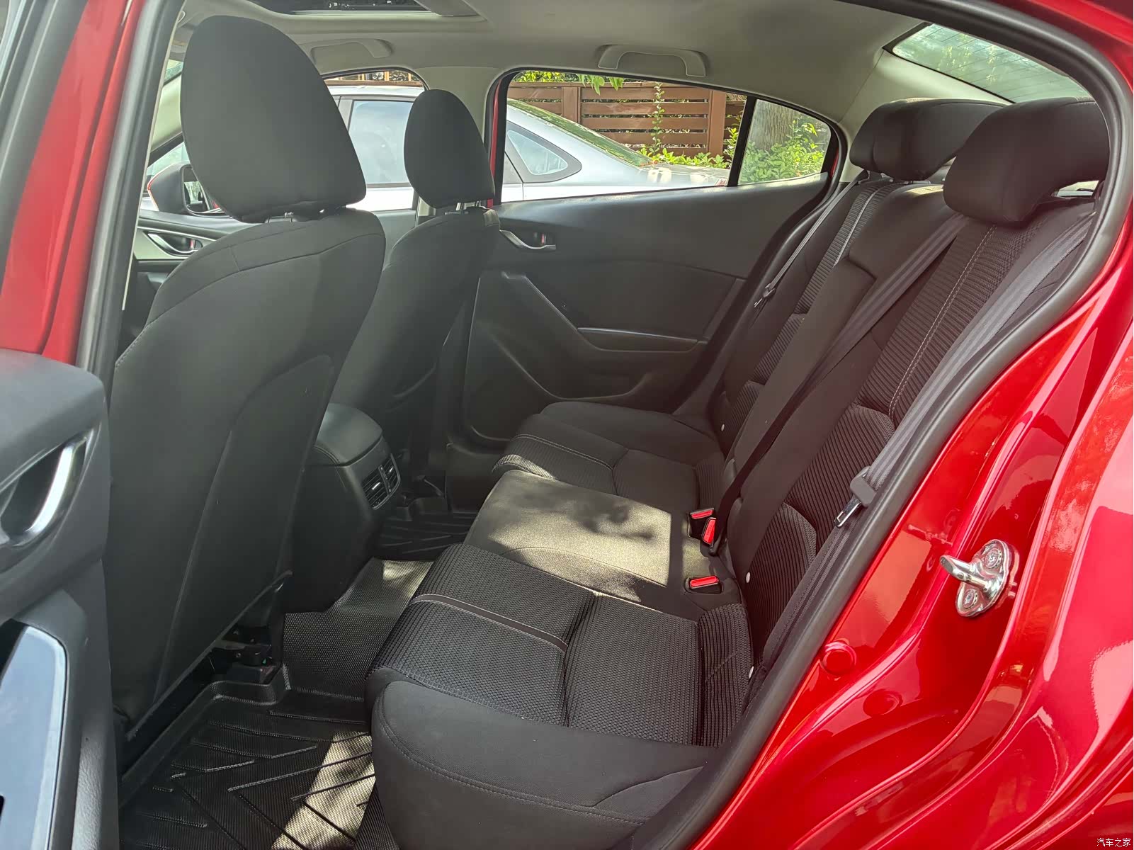 Mazda Mazda3, 2017 7