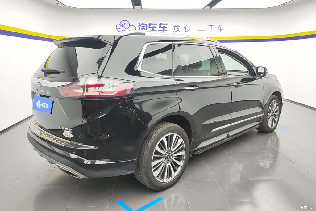 Ford Edge, 2022 3