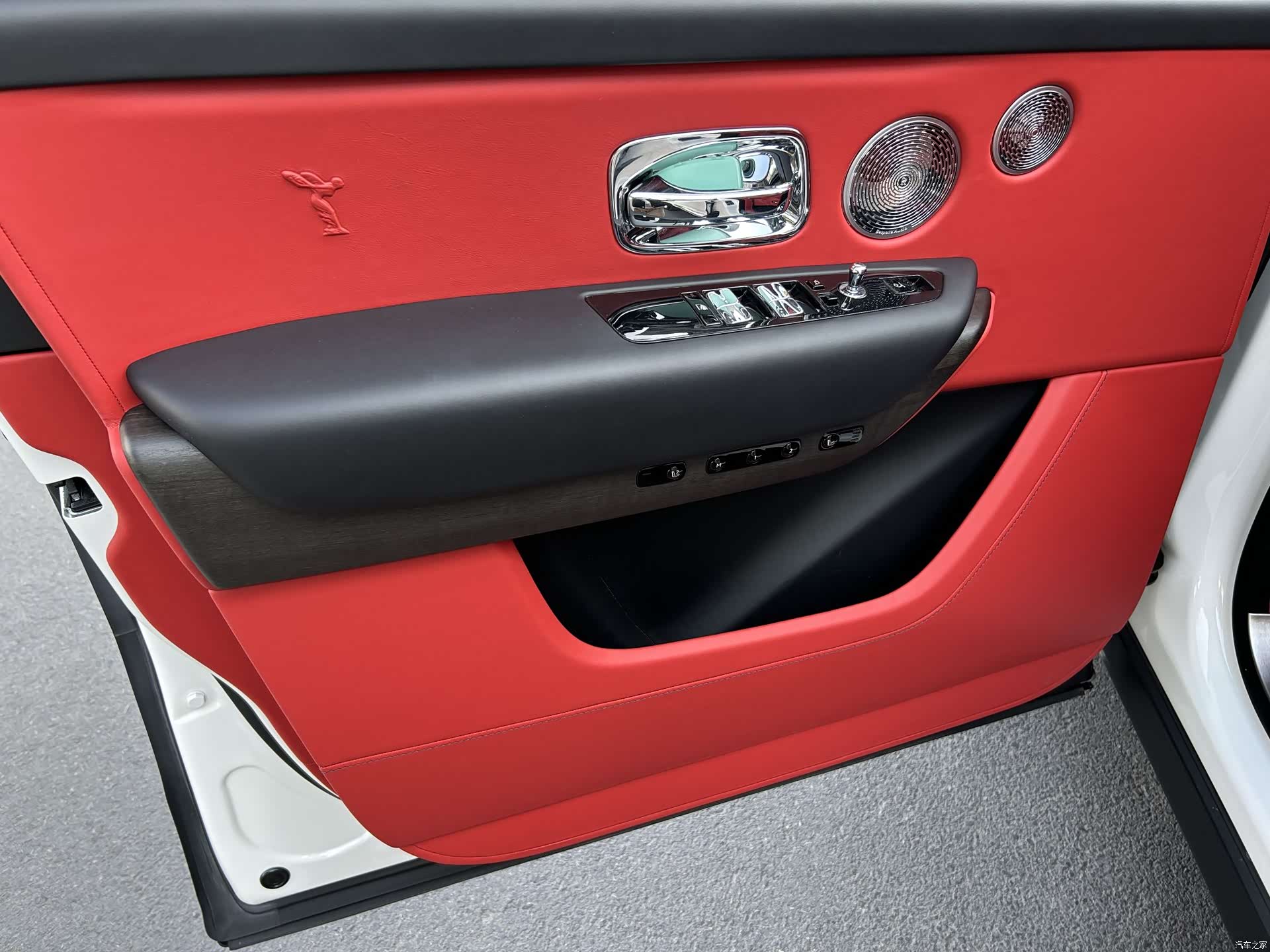 Rolls-Royce Cullinan, 2020 все фото
