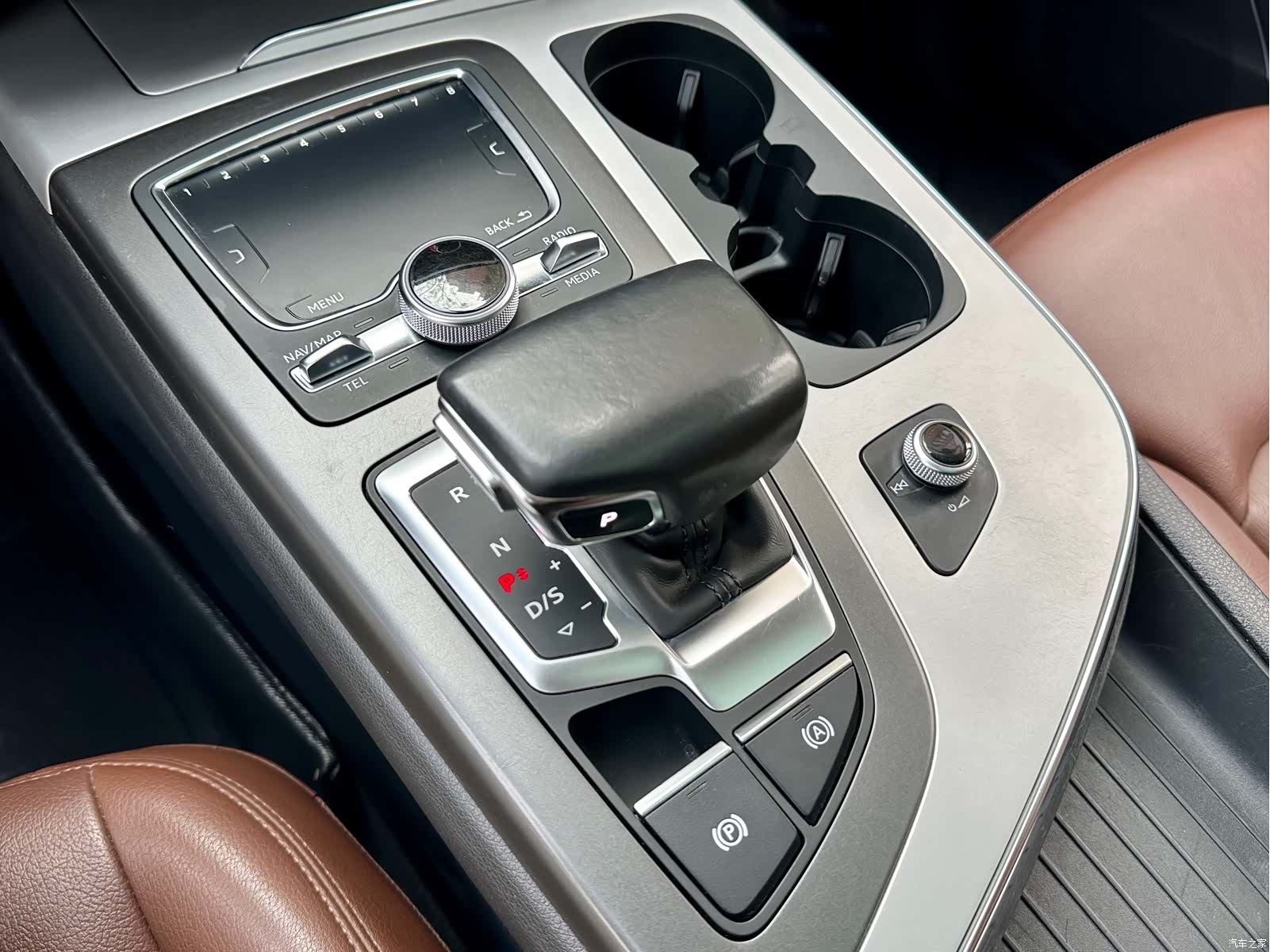 Audi Q7, 2019 10
