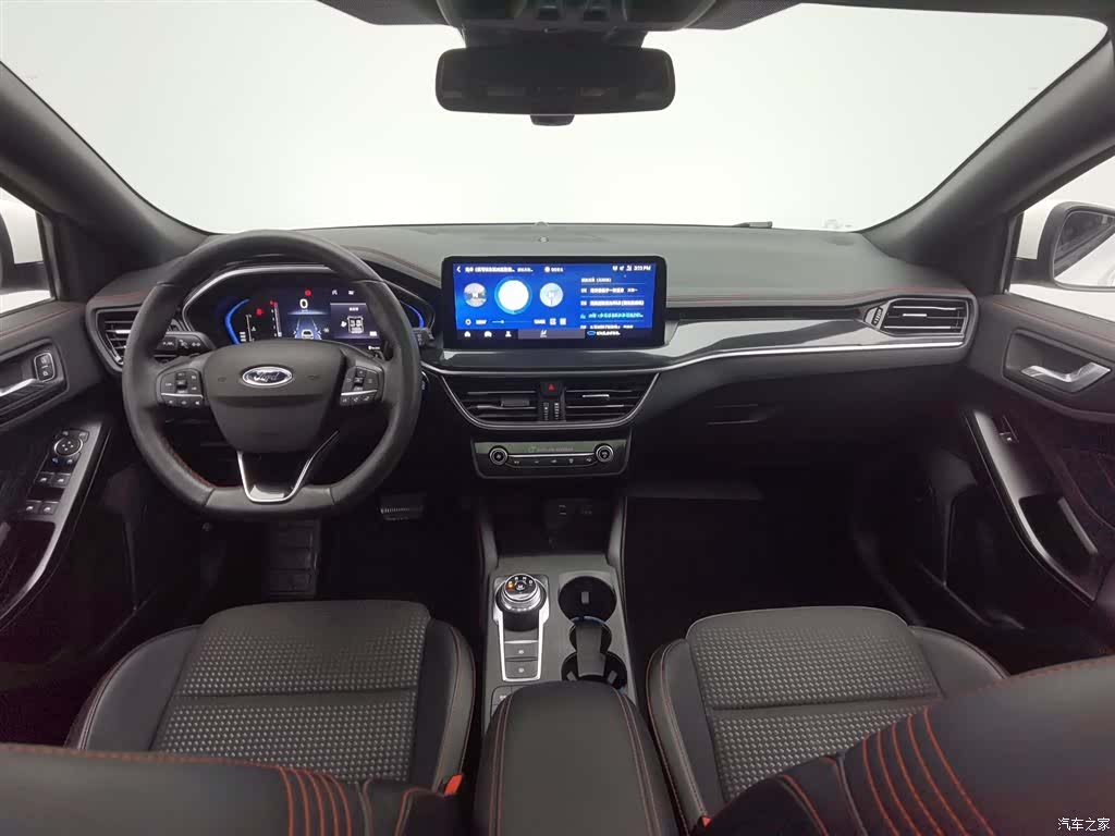 Ford Focus, 2021 все фото