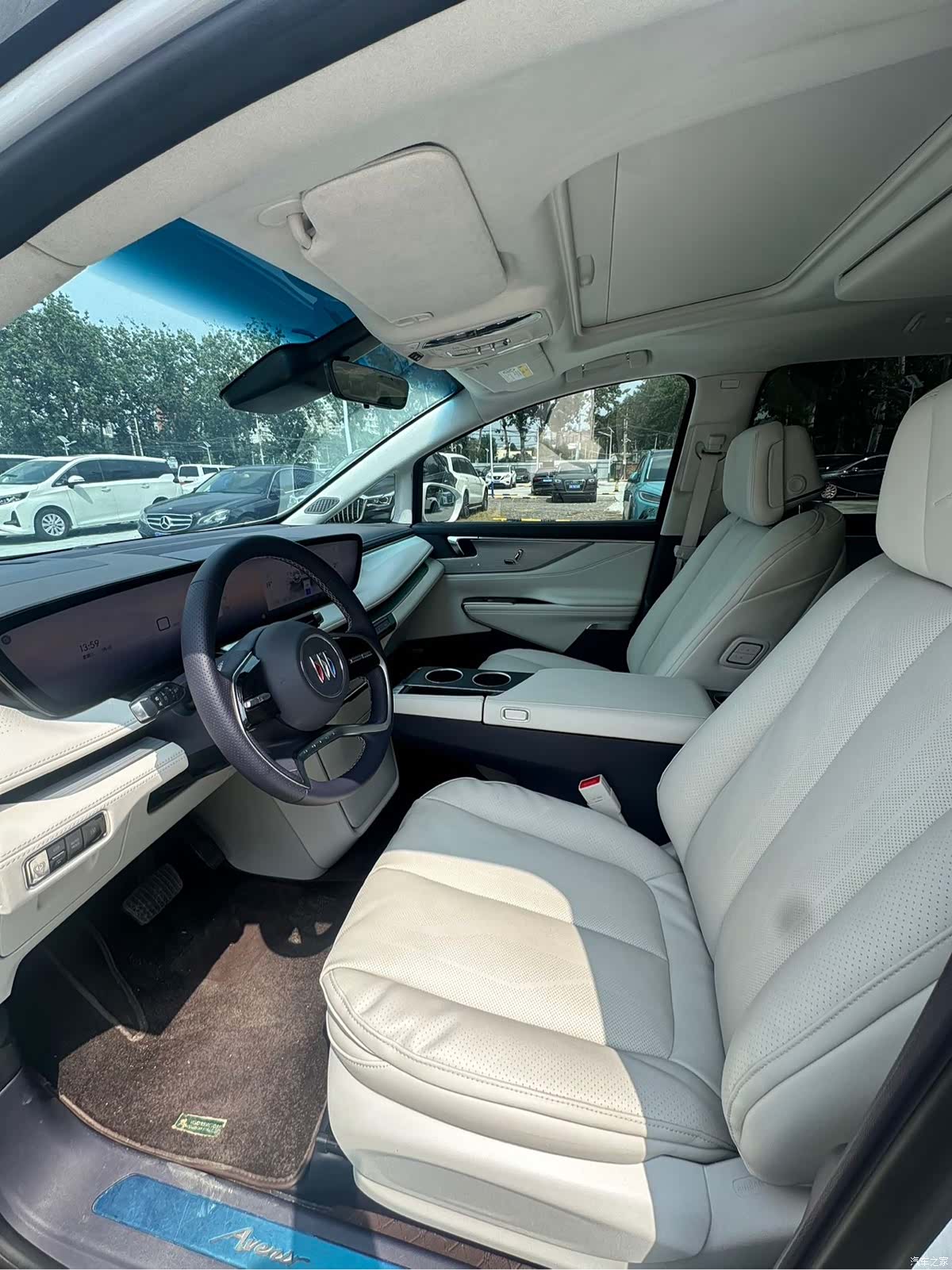 Buick GL8, 2025 все фото