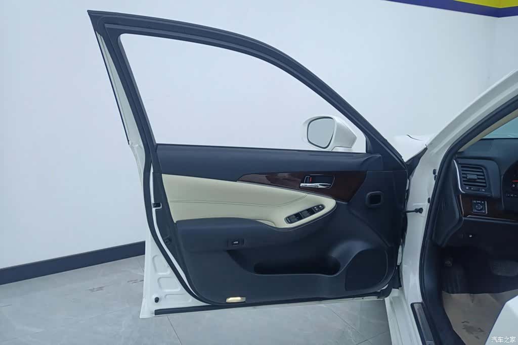 Toyota Crown, 2019 7