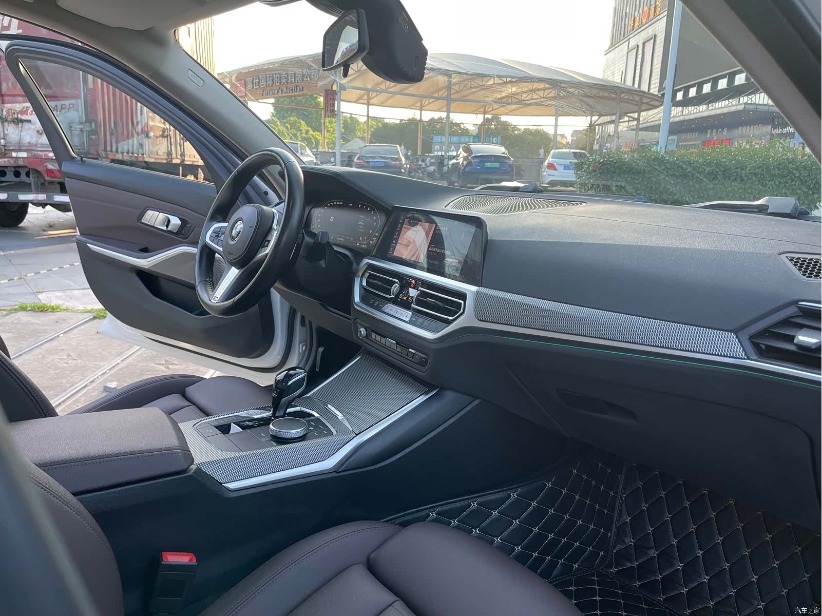 BMW 3 Series, 2019 все фото