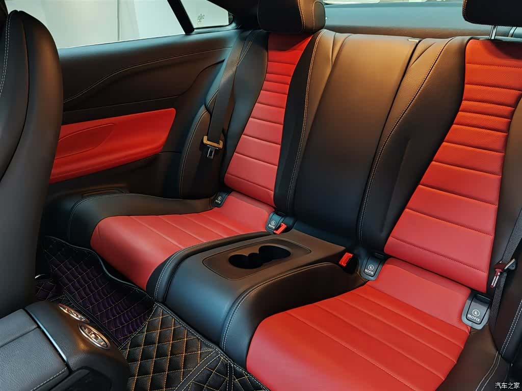 Mercedes-Benz E-Class, 2023 16