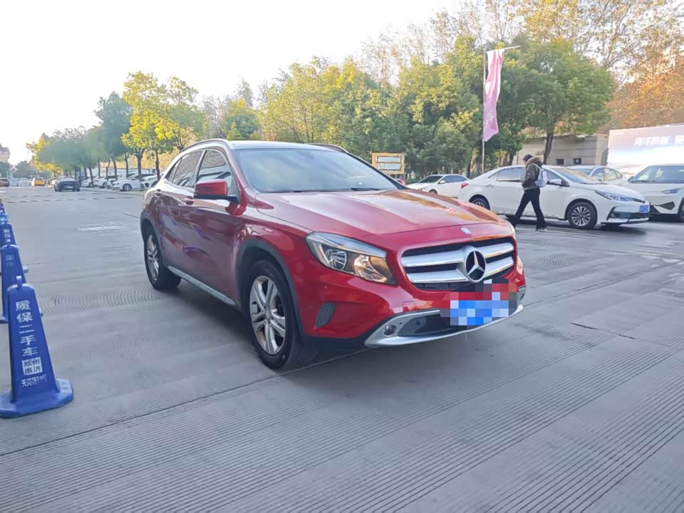 Mercedes-Benz GLA