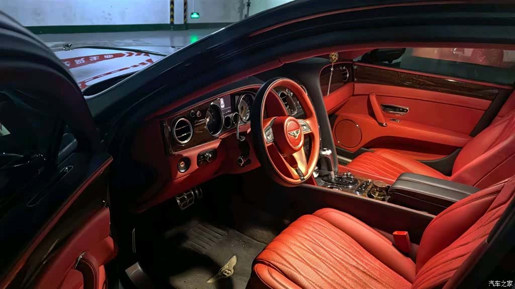Bentley Flying Spur, 2018 12