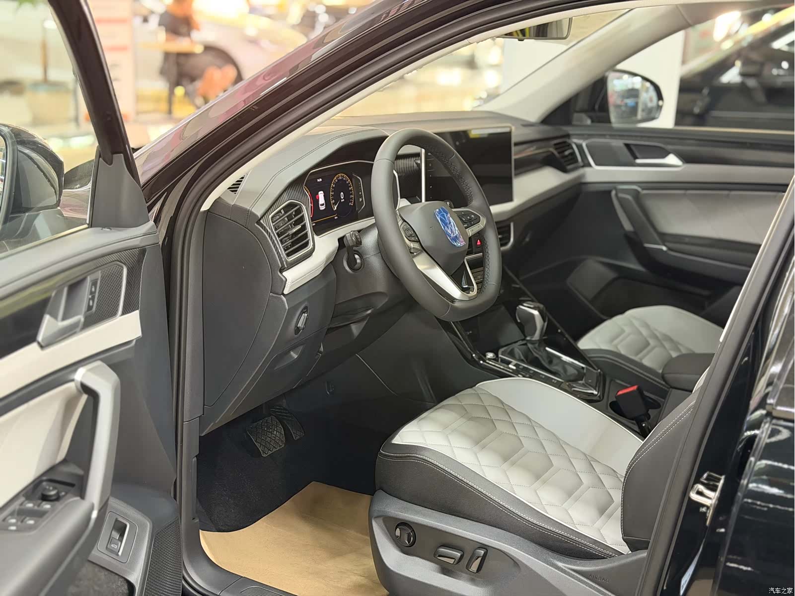 Volkswagen Tayron, 2026 8