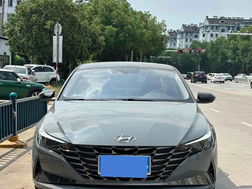 Hyundai Elantra