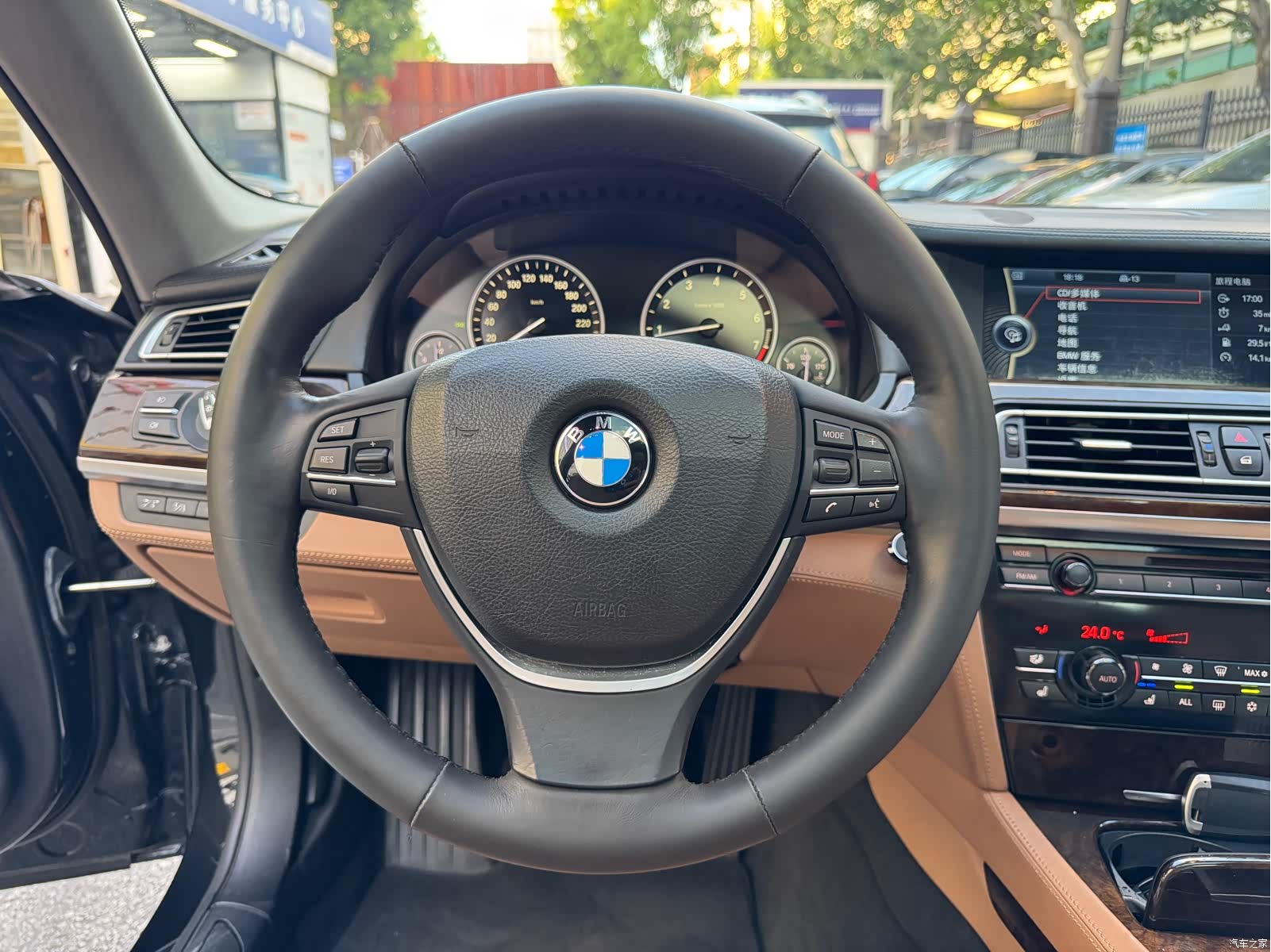 BMW 7 Series, 2011 18