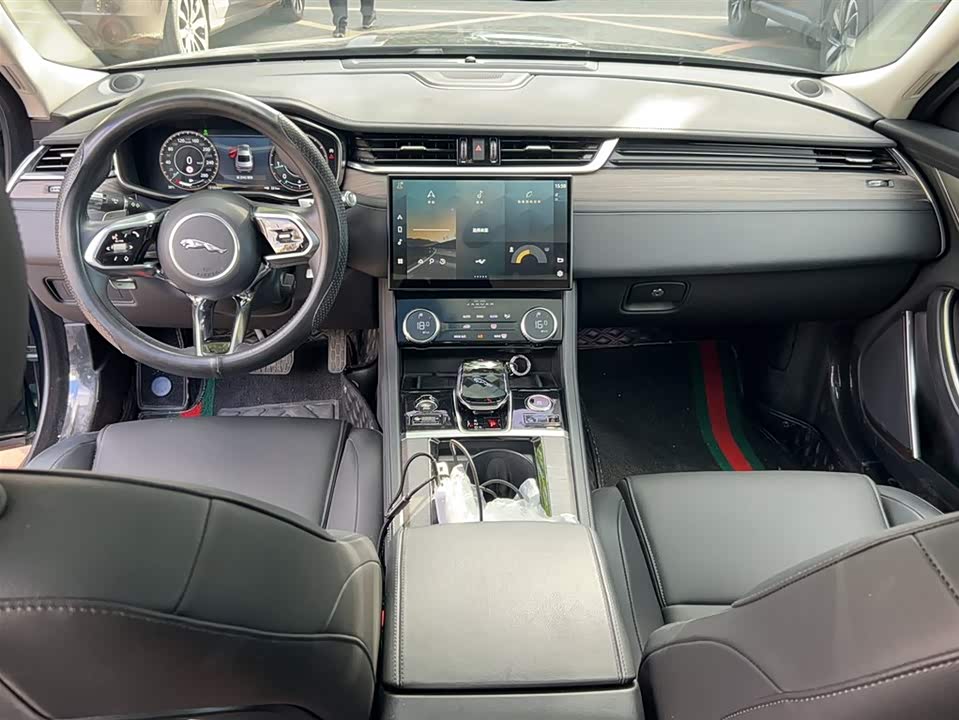 Jaguar XFL