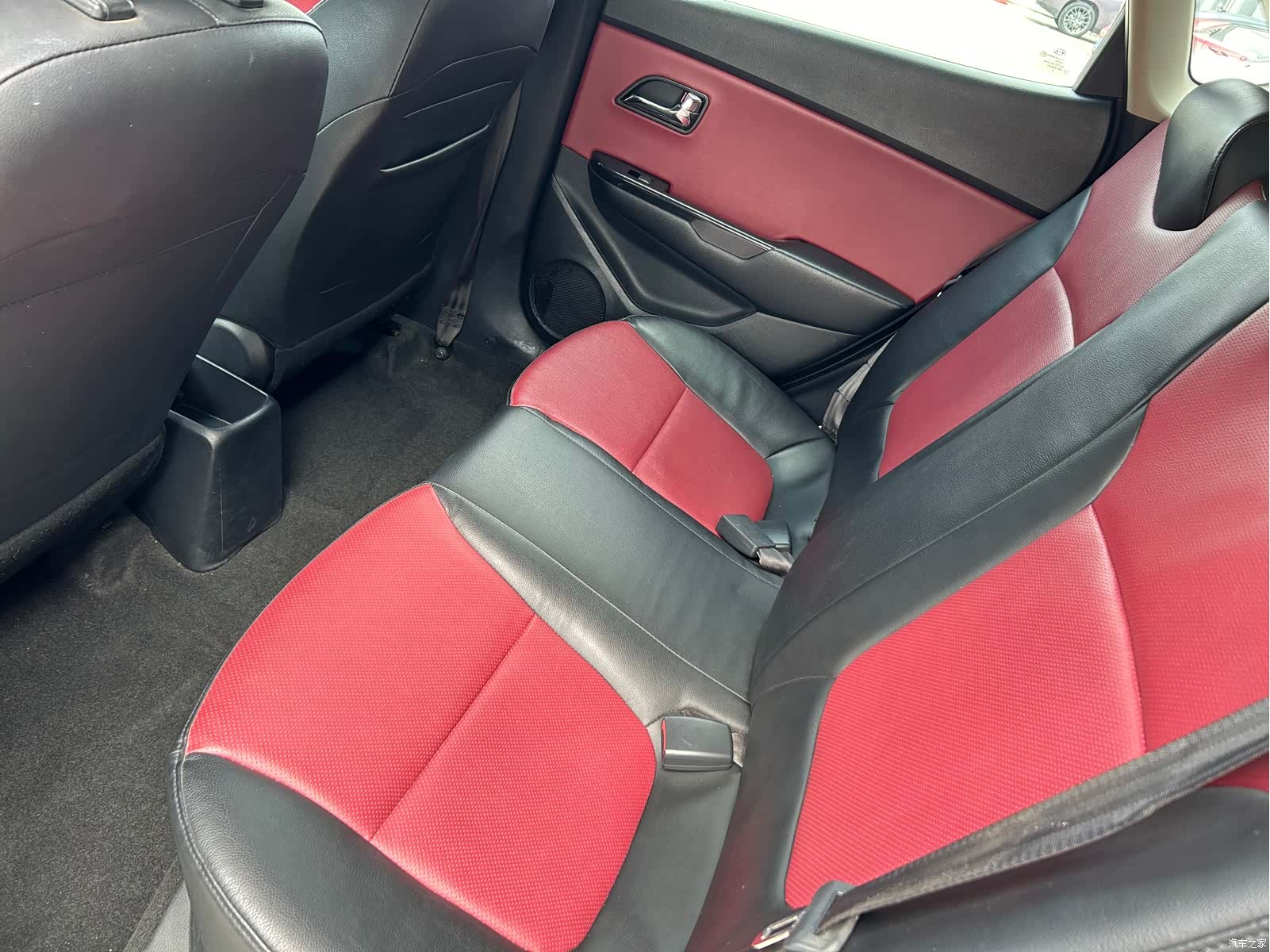 Kia K2, 2015 10