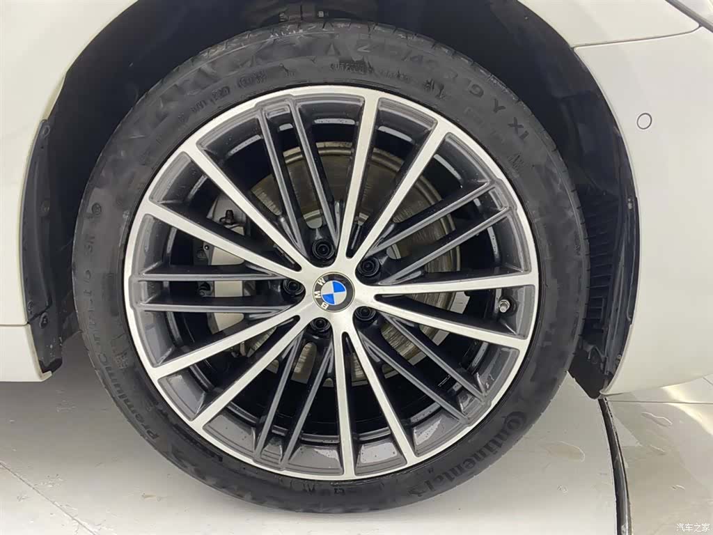 BMW 5 Series, 2021 11