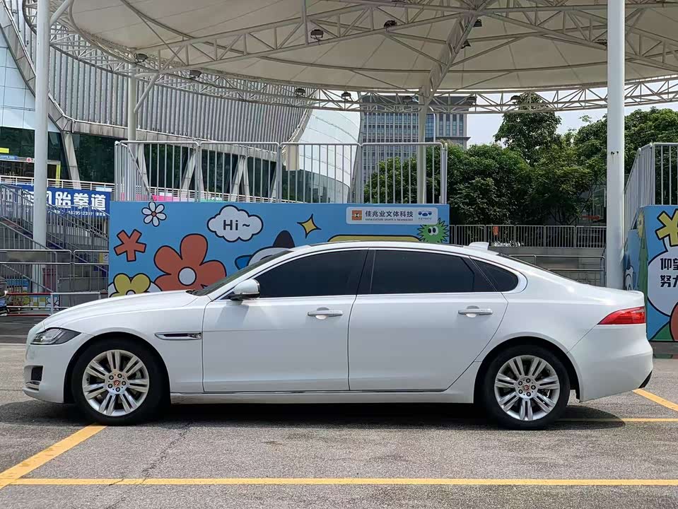 Jaguar XFL