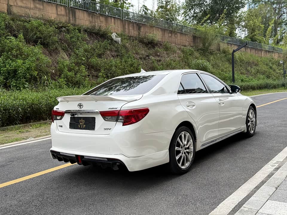 Toyota Reiz Toyota Reiz