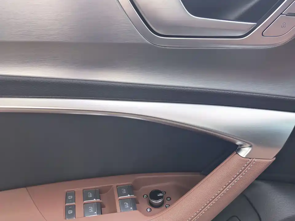 Audi A7L