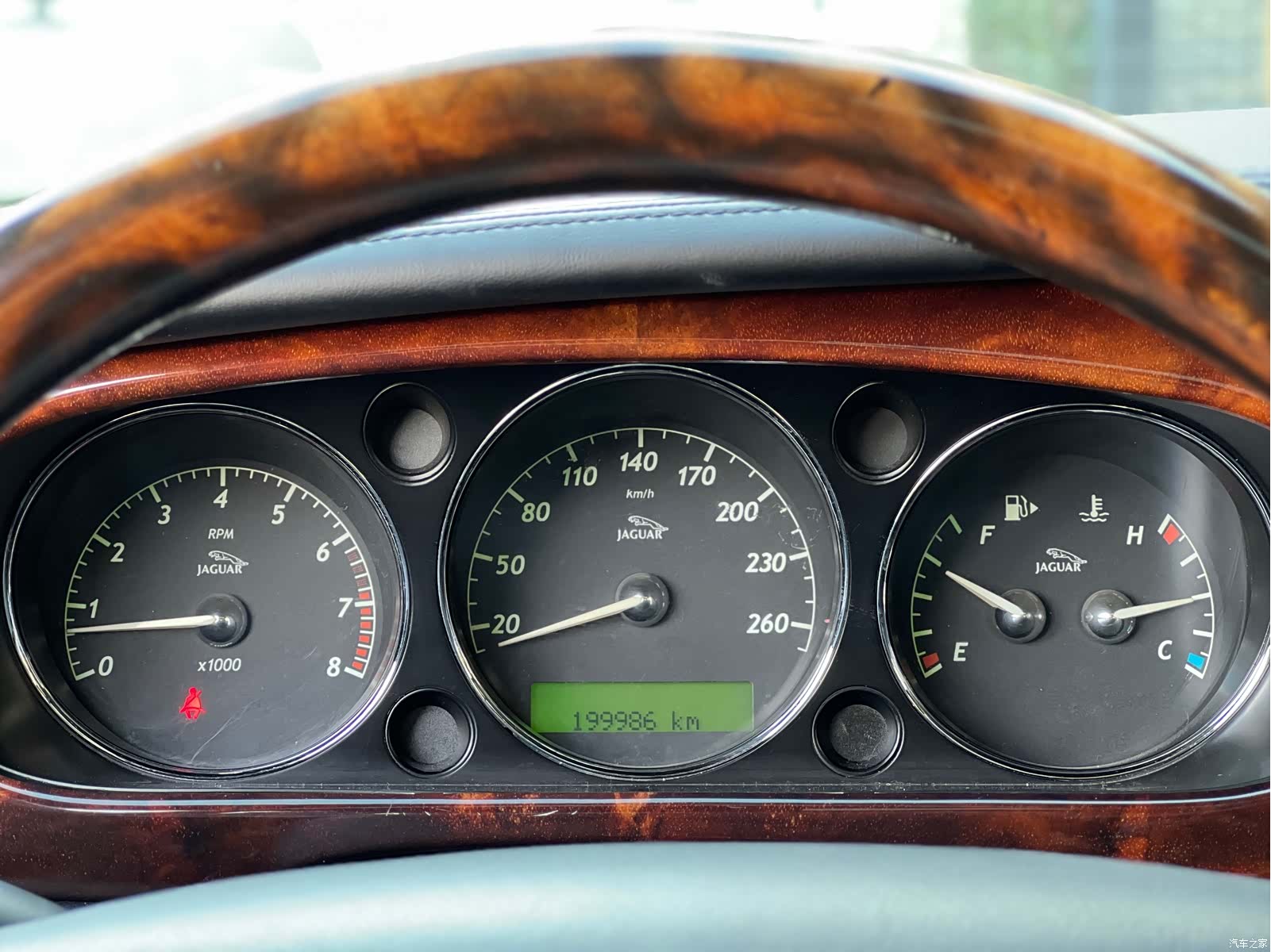 Jaguar XJ, 2005 18